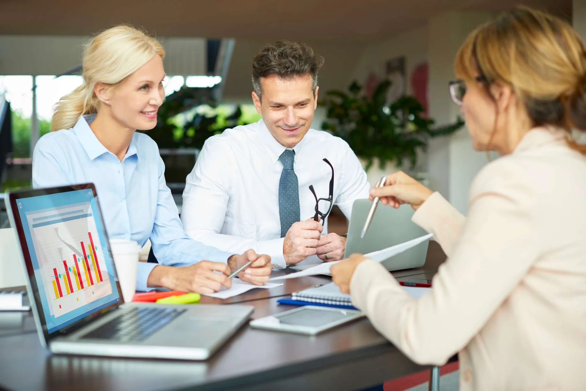 asesores para crear una empresa